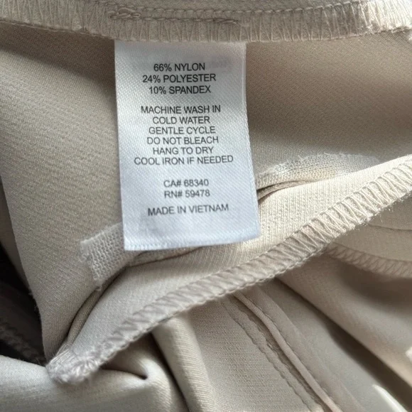 EUC‎ Rachel Zoe Mid Rise Straight Leg Beige Pants Size 4 - Picture 10 of 15